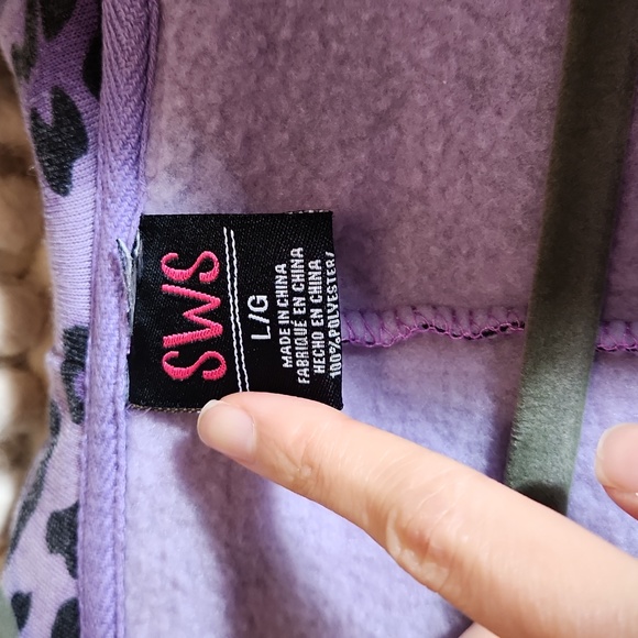 Fleece Onesie Purple Leopard 💜 - Picture 6 of 6